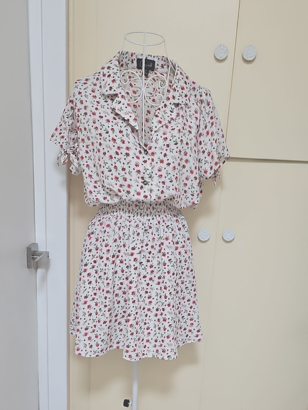 connected apparel White Mini Dress with Red Floral Print